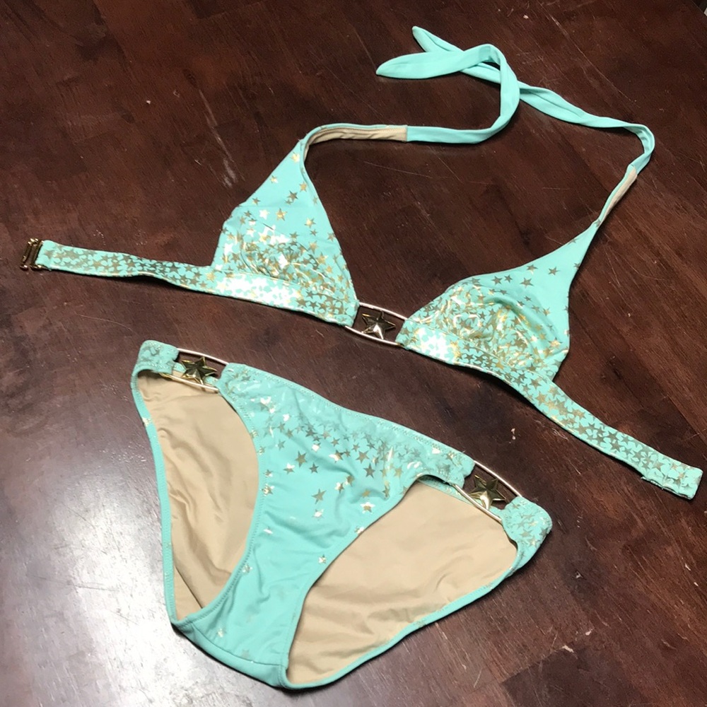 Victoria’s Secret bikini